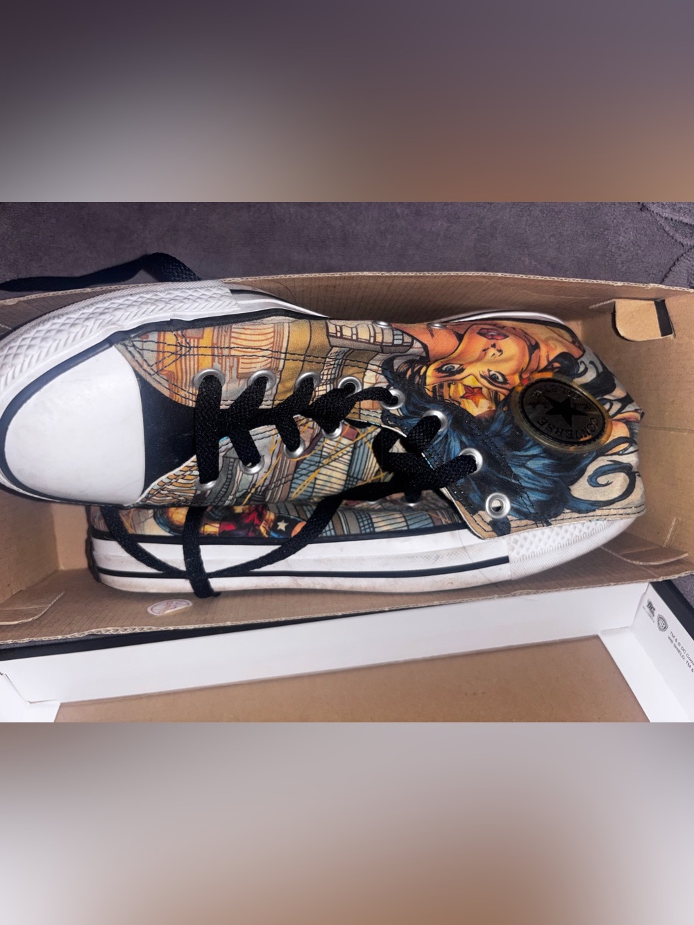Wonder-Woman converse-all stars DC CHUCK-TAYLOR mens size 9 womens size 11